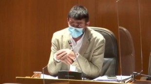 El Diputado de IU Álvaro Sanz en las Cortes de Aragón, presentando una propuesta no de ley sobre las inmatriculaciones