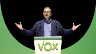 Debacle interna de VOX en toda España: Denuncias en Canarias, abandonos en Málaga, Extremadura, Murcia y Alicante
