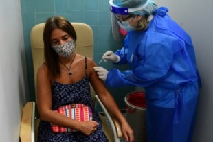 La vacuna de Sinovac es efectiva al 54%, según estudio de la Universidad de Chile