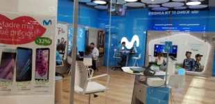 Movistar incluye la compra obligatoria de un móvil para contratar sus paquetes Fusión, que suben tres euros al mes
