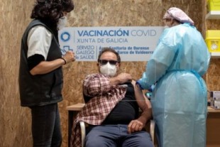 Sanidad propone a las comunidades vacunar con AstraZeneca solo a mayores de 60