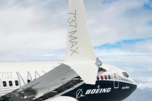 Boeing 737 MAX en problemas de nuevo: recomienda a las aerolíneas ponerlo en tierra por un nuevo error...