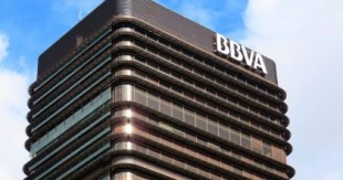 BBVA plantea despedir a miles de empleados