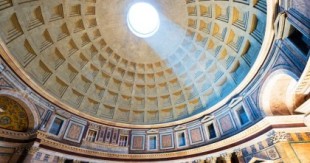 Vídeo: La iluminación del Panteón el día del Natale di Roma