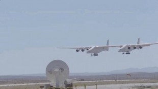 El avión más ancho del mundo ha completado su segundo vuelo de pruebas [ENG]