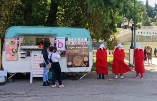 Criadas contra la ‘food truck’ antiabortista de PP y Ciudadanos en Zaragoza