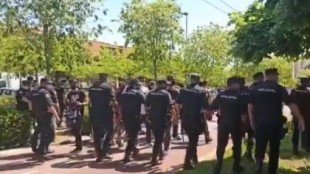 La Policía carga contra los estudiantes que protestaban contra Felipe VI en Castellón