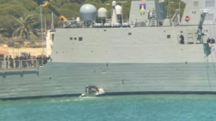 La fragata “Juan de Borbón”, con base en Ferrol, sufre una “embestida” por la fragata “Reina Sofía”