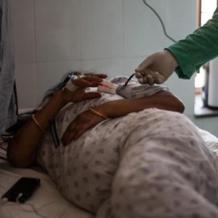 India: Detienen a un enfermero por violar a una paciente con coronavirus 24 horas antes de morir