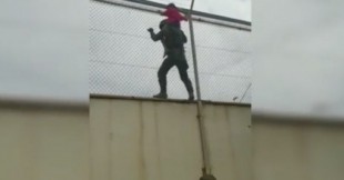 Ceuta: un legionario rescata un niño atrapado en la valla