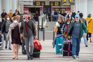 Los turistas británicos pueden viajar a España desde hoy sin PCR