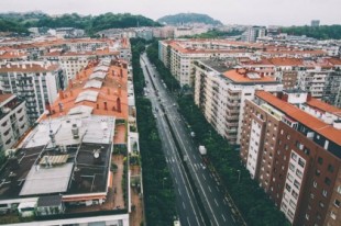 El Gobierno Vasco establecerá un canon de 10 euros/m2 a los pisos vacíos más de dos años