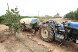 Fallece un agricultor de Seròs de 43 años al volcar su tractor en Soses