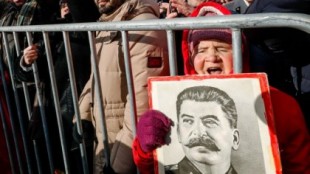 Los rusos nombran a Stalin como la figura más "destacada" de todos los tiempos
