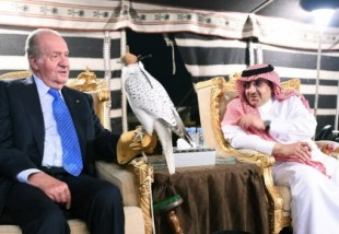 El rey Juan Carlos I fraguó su fortuna con la venta de armas a países árabes
