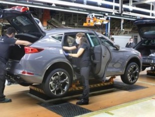 Volkswagen anuncia una fábrica de baterías en España tras aprobar el Gobierno su plan de ayudas al coche eléctrico