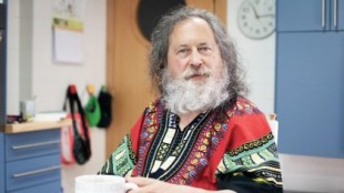 Richard Stallman: "Hay que prohibir que las empresas recojan nuestros datos, este es el punto de resistencia"
