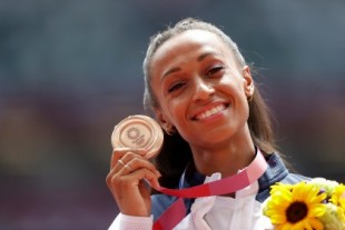 Ana Peleteiro: "Que los dos medallistas fuéramos negros le joderá a mucha gente"