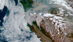 Incendios forestales masivos cubren de humo al Hemisferio Norte