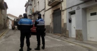 Un cazador encañona con una escopeta a dos policías locales que hacían tareas de vigilancia en les Borges Blanques