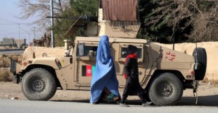 Soy mujer y periodista en Afganistán: ahora tengo que esconderme porque sé que los talibán vienen a por mí