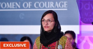 La primera alcaldesa de Afganistán: "Sólo me queda esperar a que los talibanes vengan a matarme" [EN]