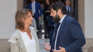 El Gobierno regional denunciará a Teresa Ribera ante la Fiscalía por el estado del Mar Menor