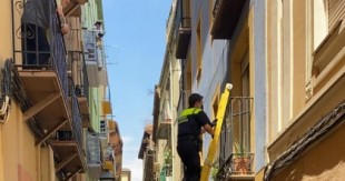Una okupa llama a la Policía para que le abra la puerta de un edificio en Zaragoza