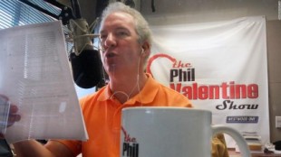 Muere el locutor de radio Phil Valentine, republicano antivacunas después de contraer coronavirus (eng)