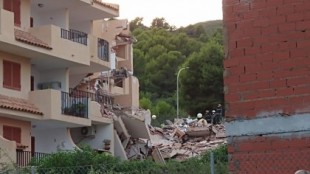 Atrapados en el derrumbe de un edificio de tres plantas en Peñíscola