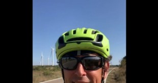 El aplaudido alegato de un ciclista aragonés tras ser acosado por unos coches en la carretera de Zaragoza a Fuendetodos