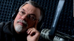 Muere el locutor de radio conservador y negacionista Robert 'Bob' Enyart por coronavirus (eng)