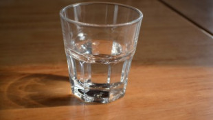 Agua rancia: ¿hasta cuándo puedes estar bebiendo del agua de tu mesilla de noche?