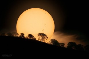 Sun Spot Hill: astrofografía del día para la NASA, de Jordi L. Coy