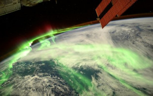 Una intensa aurora polar desde la Estación Espacial  (GAL)