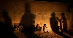 Talibanes expulsan de sus aldeas a la atacada minoría chií hazara