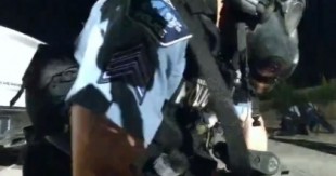 El abogado del hombre absuelto de devolver el fuego en defensa propia a la policía de Minneapolis durante los disturbios hace públicas las pruebas y las imágenes de las cámaras corporales [en]