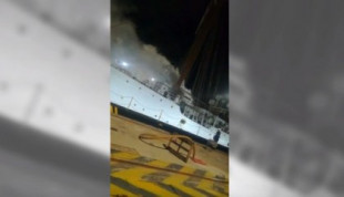 El buque escuela Elcano sufre un incendio en La Carraca: "Está ardiendo"