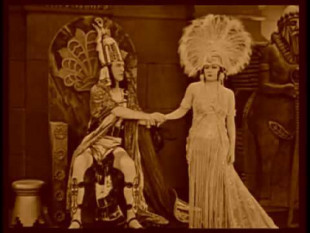 Gloria Swanson y la escena de los leones de Macho y Hembra (1919)