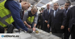 Doce años de cárcel para un guardia civil que introdujo el mayor alijo de cocaína de la historia de España