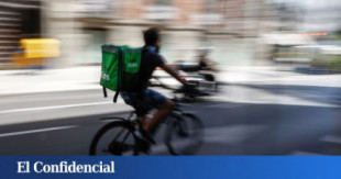 Diario de un 'rider' nocturno en Madrid: mis dos meses trabajando para Glovo y UberEats