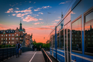 Padres de Estocolmo desarrollan una alternativa open source a una desastrosa app escolar, y el ayuntamiento les manda a la policía