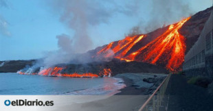 La lava del volcán de La Palma llega al mar por segunda vez y ya forma una nueva fajana