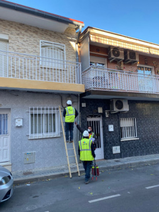 Redada eléctrica en la Cañada Real: La Policía desmonta enganches ilegales de luz en 80 casas