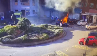 Momento del atentado con bomba contra el Hospital de Mujeres en Liverpool