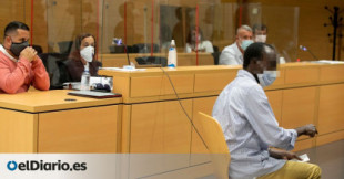 Ni suspendido ni expedientado: Mogán mantiene en activo a un policía condenado por torturar a un vendedor senegalés