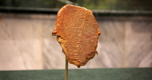 Recuperan la tabla de Gilgamesh, una pieza de 3.500 años robada en 1991