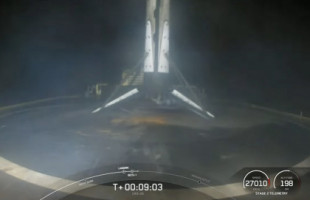 Lanzada la Dragon 2 CRS-24: SpaceX recupera una etapa del Falcon 9 por 100ª vez