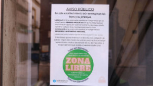 Un bar de Almería se rebela y asegura que no pedirá el certificado covid