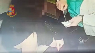 Detenida una enfermera en Palermo por simular vacunaciones para facilitar pases covid falsos